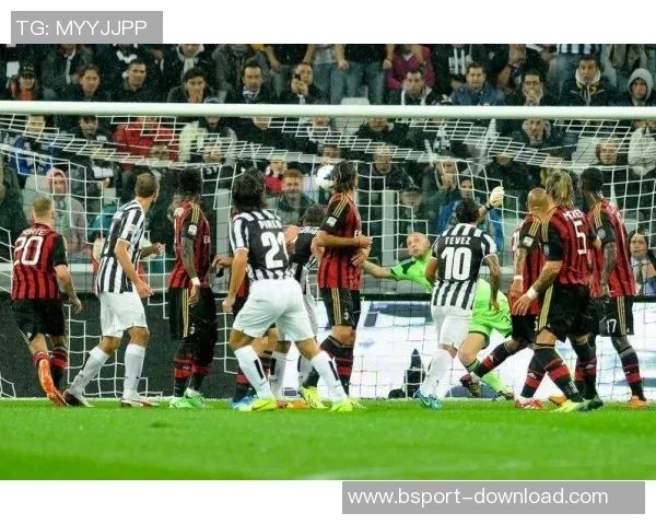 友谊赛精彩对决AC米兰大胜曼联乌龙球引发争议与热议