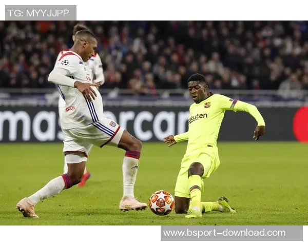 巴萨友谊赛大胜里昂五球逆转瞬间引发全场热烈欢呼集锦回顾