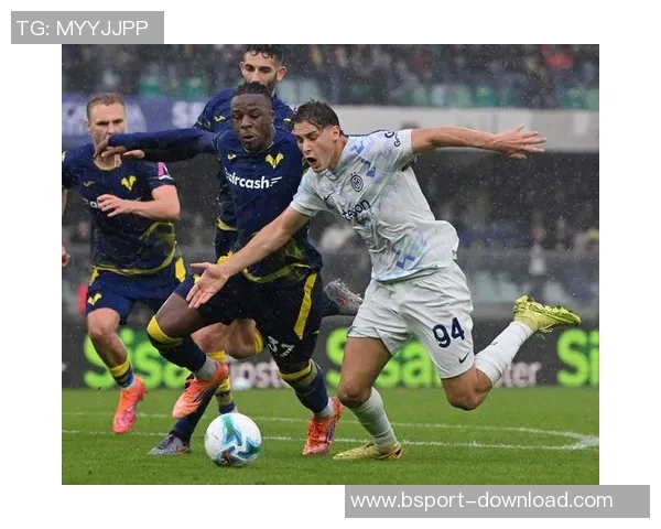 友谊赛精彩回顾AC米兰险胜波尔图乌龙球成比赛转折点