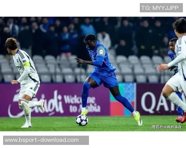 中超赛场惊现冷门尤文图斯大胜那不勒斯红牌事件引发全场热议