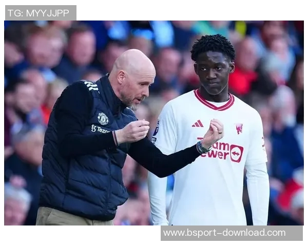 德甲惊天冷门里昂以4-0战胜曼联引发全场震动与热议 德甲惊天冷门里昂以4-0战胜曼联引发全场震动与热议