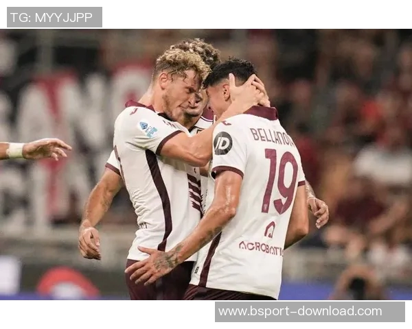 友谊赛精彩回顾：AC米兰大胜巴萨神扑瞬间引发全场欢呼